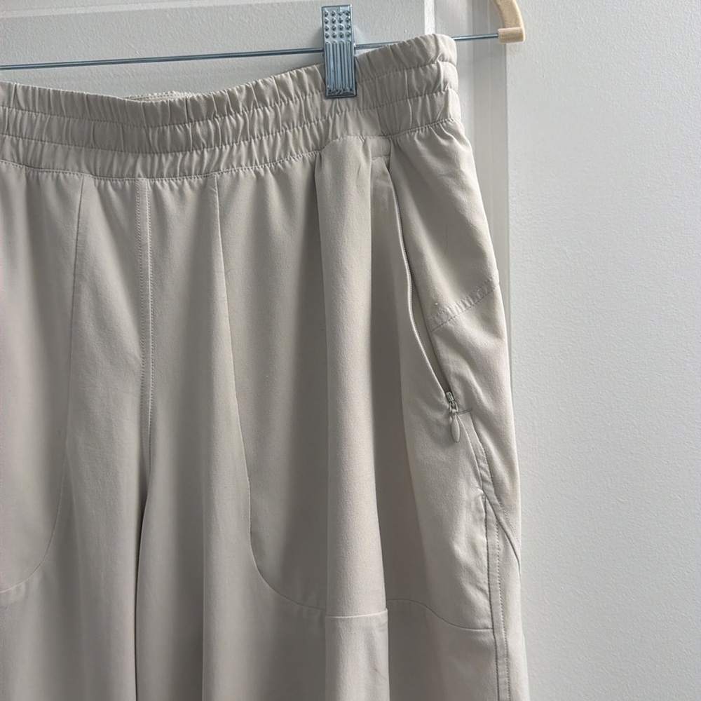 Swift mid rise Lululemon pant - Picture 2 of 15